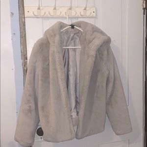 Simply Vera fur coat😍